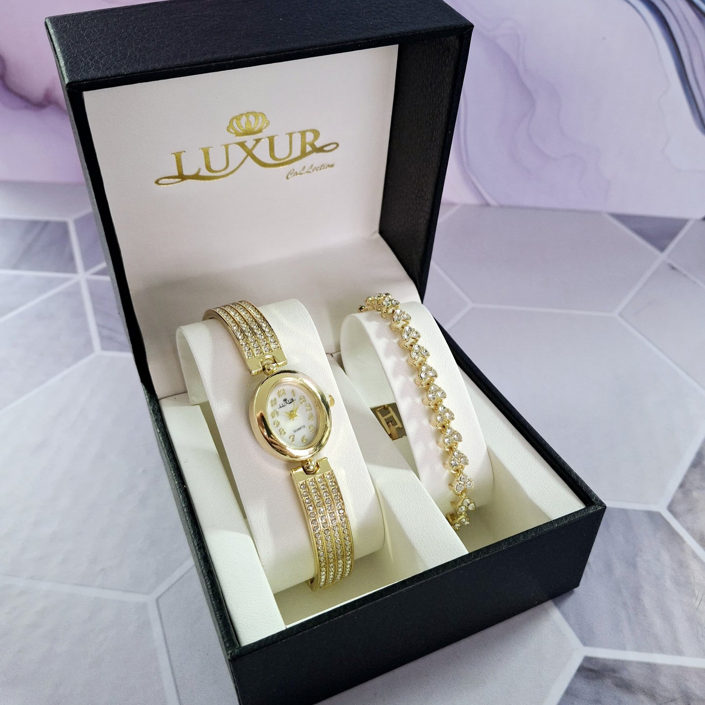 reloj clásico y pulsera delicada para mujeres elegantes